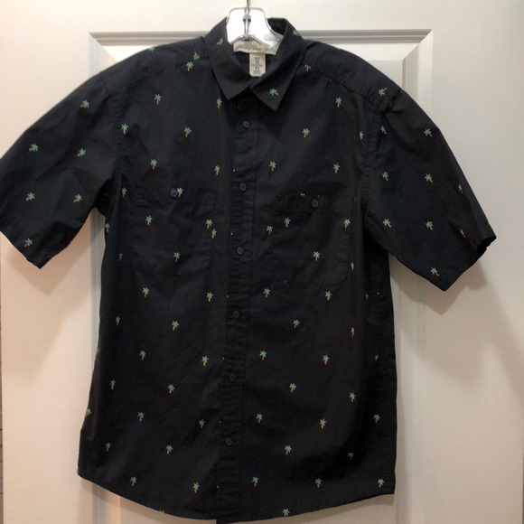 H&M Other - 🍀H & M Men’s Navy Blue Palm Tree Casual Shirt